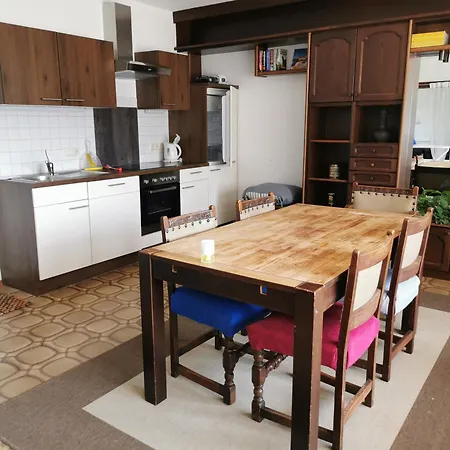 Apartment Nibbie's *